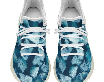 Women's sports shoes. PU fabric, with shock absorbent sole. Fun and fresh design print.