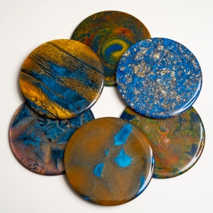 DECORATIVE COASTERS, ROUND Coaster Set, Round Shape Drinking Coaster Set For Office Table Décor, Unique Epoxy Resin Coasters