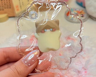 Chaveiro Mini Gatinho Taba Squishy | Squishy de Silicone Macio e de Crescimento Lento | Squishy Kawaii de Bichinho de Estimação | Ideias para Presente | Slime Artesanal