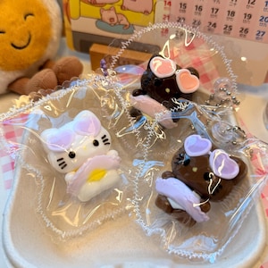 ミニハワイキティタバスクイーズキーホルダー | 柔らかくゆっくり
