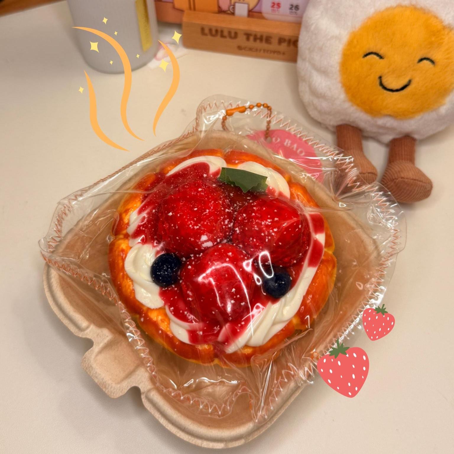 Realistic Strawberry Pie Taba Squishy Toy, Strawberry Squishy Keychain, Cute Gift Stress Relief Toys, Handmade Squishies for Kids Adults