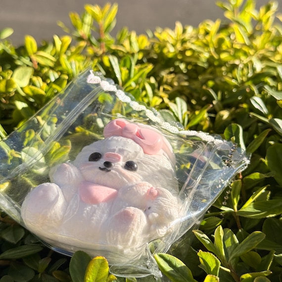マルチーズの子犬タバのスクイーズおもちゃキーホルダー | 柔らかく