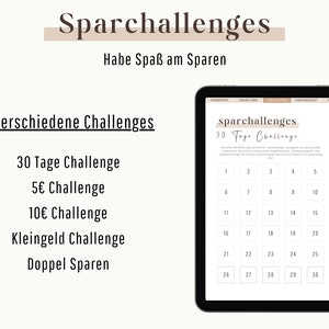 Op de afbeelding: Een digitale tablet met een 30-daagse spaaruitdaging met de titel "Sparchallenges" en de tekst "Habe Spa&szlig; am Sparen" (Veel plezier met sparen). De tablet geeft vijf verschillende uitdagingen weer: 30-daagse uitdaging, &euro;5-uitdaging, &euro;10-uitdaging, Kleingeld-uitdaging en Dubbel Sparen.