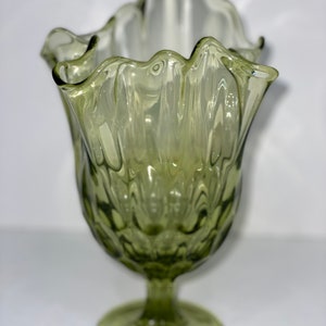 Vintage Fenton Colonial Green Pedestal Handkerchief Vase