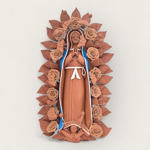 Virgen de Guadalupe de barro México/ Virgen de Barro Pastillaje/ Virgen de barro hecha a mano por artesanos de México/ Mexico Pottery