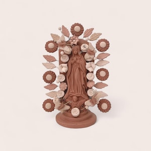 Virgen de Barro hecha a mano/ Virgen de Barro/ Virgen de barro hecha a mano por artesanos de México
