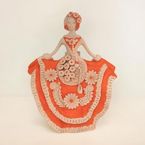 Figura de arcilla para decoración/ Jarocha de Barro hecha a mano en México/ Decoración mexicana de cerámica