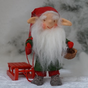Ole Winterwichtel, Winterwichtel, Alv med släde, Dvärg, Böjbar docka, Böjbar docka, Waldorfsäsongsbord Vinter, Daniela Drescher