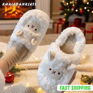 Pantuflas de oveja esponjosas para mujer, cómodas pantuflas de peluche con forma de animalito, lindas sandalias de invierno, calzado cálido y antideslizante para interiores, regalo navideño kawaii