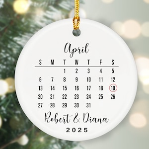 Wedding Calendar Ornament, Personalized Newlywed Gift, Custom Wedding Date, Engagement Gift For Couple, Save The Date, Mr And Mrs 2025
