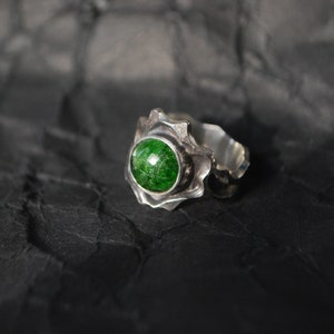 Artisan Green chrome diopside ring OOAK. Nature inspired silver ring 8 size sun green stone ring. image 4