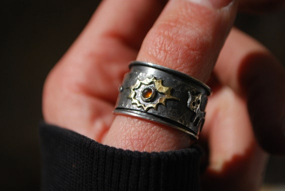 Handmade Mixed Metal Spinner Ring: Carnelian Sun & Cat Design