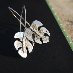 Handmade silver monstera earrings, tropical jewelry silversmith vacation earrings sterling silver. image 6
