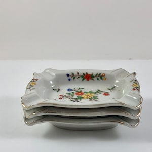 3 Hand Painted Stackable Ashtrays Japan