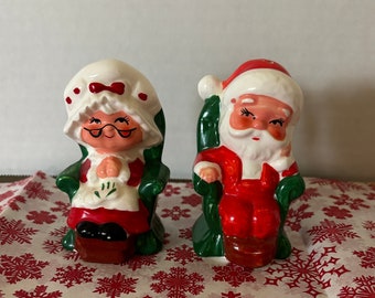 Santa and Mrs. Claus Ceramic Salt and Pepper Shakers, Vintage Japan