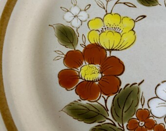 Vintage Stoneware Plates Mountain Wood Collection Trellis Blossom