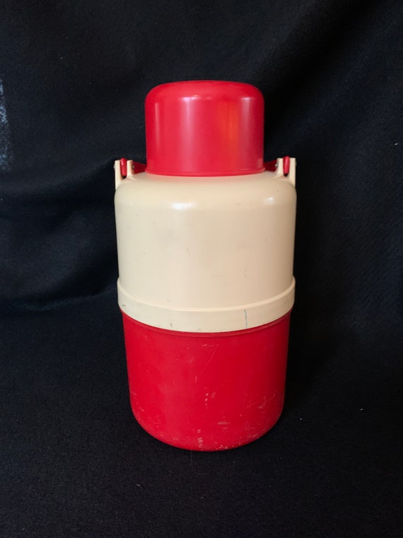 Plastone's Half Gallon Picnic Jug Hot or Cold View 2