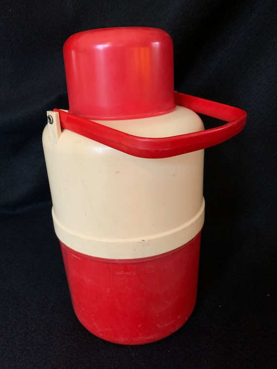Plastone's Half Gallon Picnic Jug Hot or Cold View 3