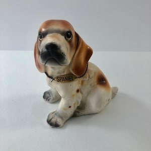 Spaniel Figur mit Metallanhänger