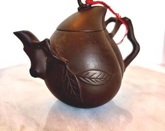 Vintage Chinese Yixing Zisha Clay Teapot