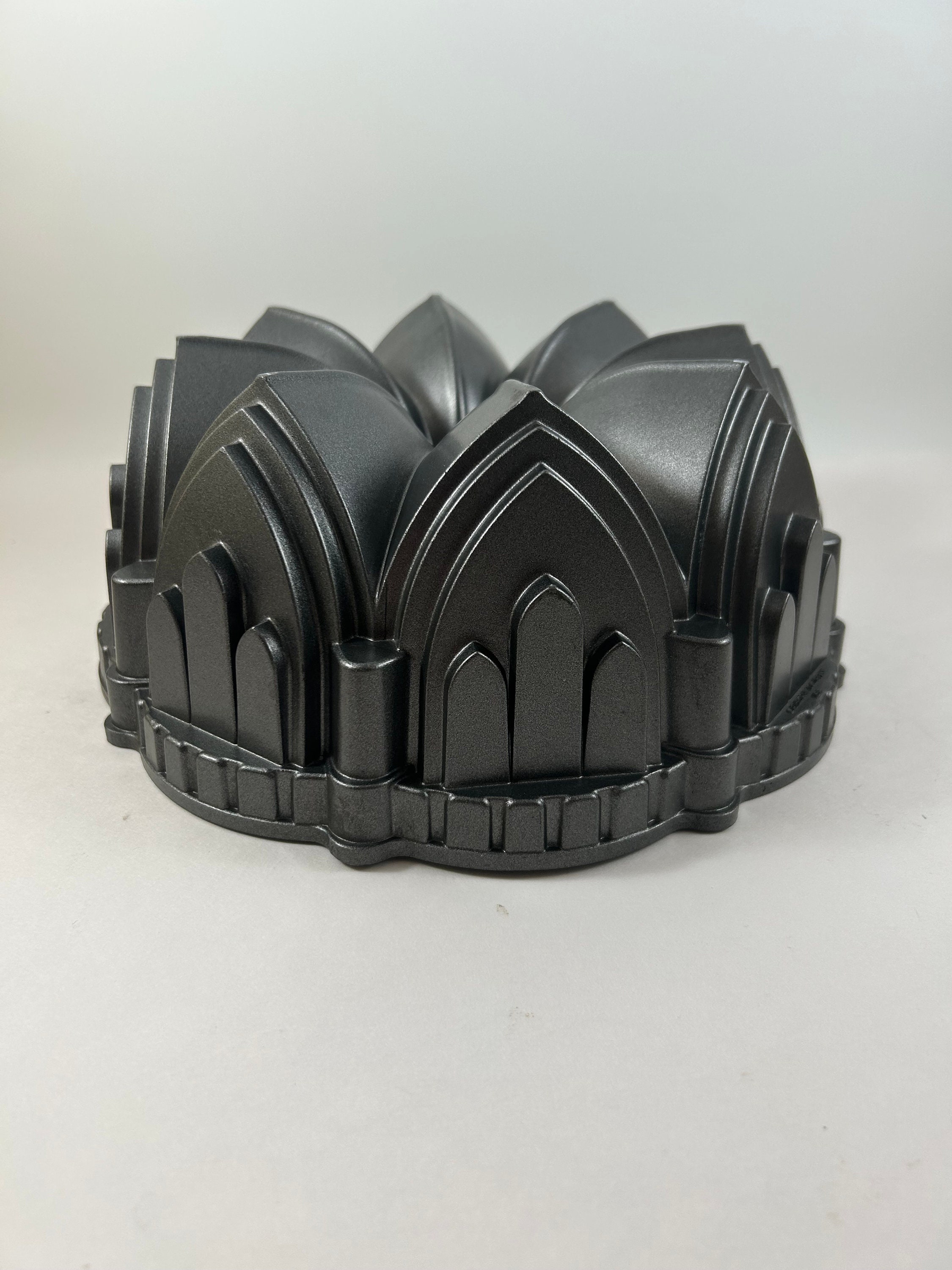 Nordic Ware, Kitchen, Cathedral Bundt Pan Nordic Ware Cup Bundt Pan  Limited Edition