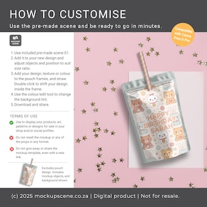 Puede incluir: Una maqueta con un fondo rosa y confeti de estrellas doradas. Una bolsa transparente con una pajita presenta un dise&ntilde;o de cumplea&ntilde;os con osos de dibujos animados y el texto "Happy Birthday Sarah". El texto "How to Customize" est&aacute; en la parte superior.