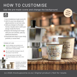K&ouml;nnte beinhalten: Eine digitale Produkt-Mockup-Szene mit einer silbernen Espressokanne und zwei Kaffeetassen mit den Aufschriften "Good Vibes and Hot Coffee" und "I'll take Coffee with my Sunshine". Das Bild enth&auml;lt Anweisungen zur Anpassung der Szene.