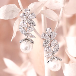 Bridal Earrings, CZ Earrings, CZ Bridal Earrings, Bridesmaid Earrings, Cubic Zirconia Earrings, Tear Drop Earrings, Bridal Dangle Earrings