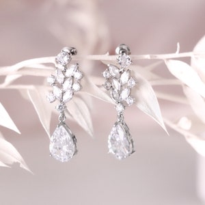 Bridal Earrings, CZ Earrings, CZ Bridal Earrings, Bridesmaid Earrings, Cubic Zirconia Earrings, Tear Drop Earrings, Bridal Dangle Earrings