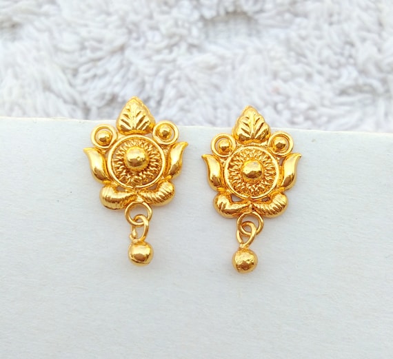 Gold plated Train baby brooch Gold plated Train baby brooch