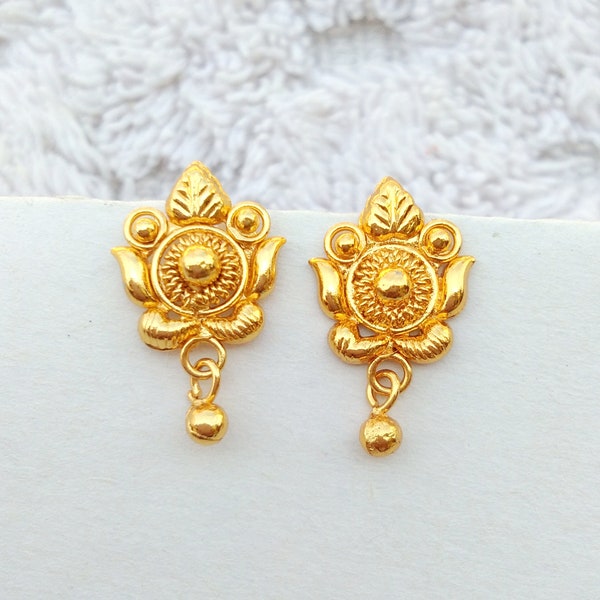 22K Gold Plated Small Stud Earrings South Indian Jewelry Indian Earrings Bollywood Tops Crystal Stud Earrings Light Weight Women's Jewelry