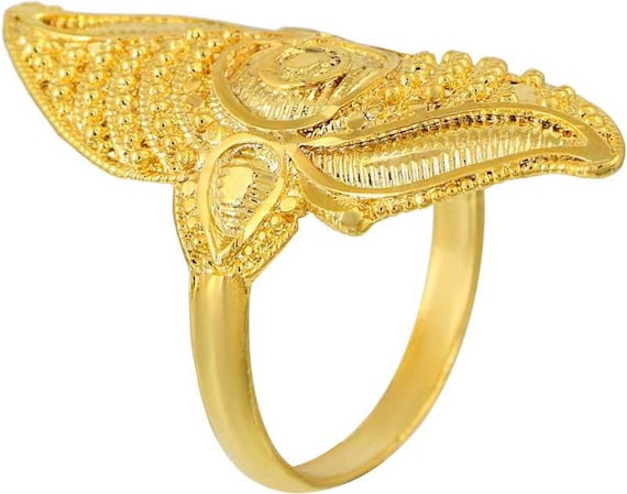 Mesmerizing 22 Karat Yellow Gold Floral Cocktail Ring