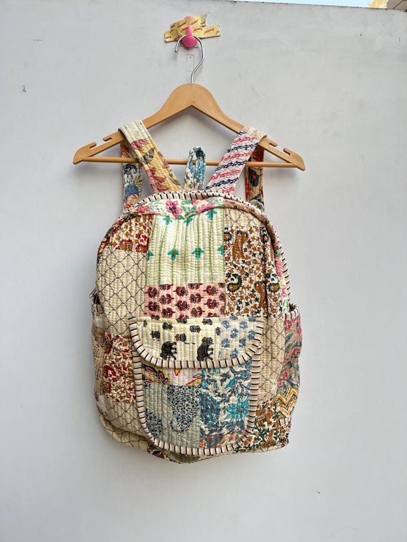 Cotton Quilted Patchwork Backpack, Stylish Multi-color Bag  display picture 1