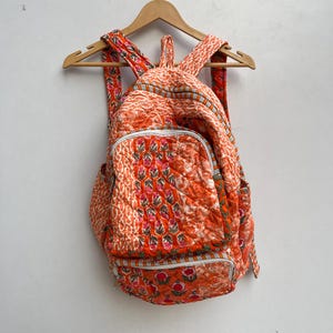 Gesteppter Patchwork-Rucksack aus Baumwolle, stilvolle mehrfarbige Tasche, ideal für den Pendelverkehr oder in der Freizeit, ein besonderes Geschenk für Modeliebhaber, Weihnachtsgeschenk