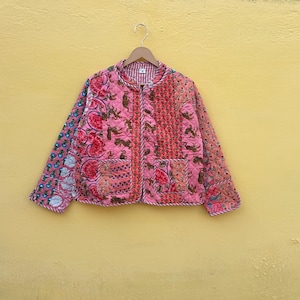 Indian Handmade Patchwork Cotton Quilted Jacket, Vintage Peach New Style Cotton Quilted Jacket, Reversible Women&#39;s Boho Coat, Gift for Her