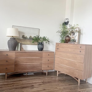 Aufgearbeitete Vintage MCM Kommode / Dresser Set / White Washed Möbel