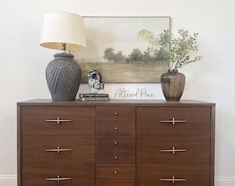 Refinished Vintage 6 Drawer Dresser / Changing Table / Console Table / Buffet / Brown Wooden Dresser