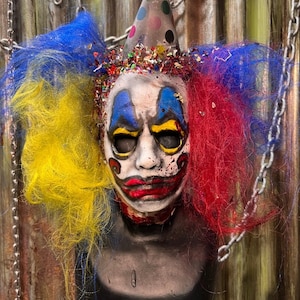 Curly Clown