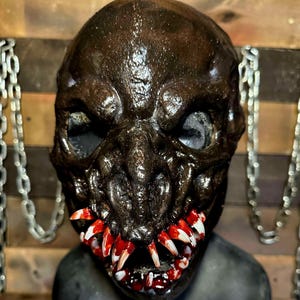 Chomper - Half Mask