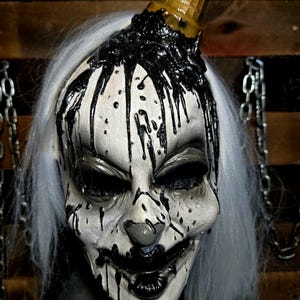 Splatz - Kunst Schwester - Halbmaske