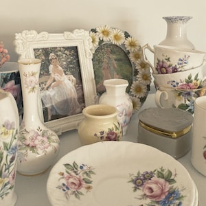Vintage Cottagecore Aesthetic Box -Jane Austen Teacups -Regency Jewelry -Fairycore Gifts -Coquette Royalcore Decor Trinket Dish