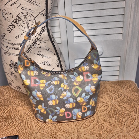 Dooney and Bourke Bumble Bee Small Bucket Bag Vintage Dooney and Bourke Bee Bag Dooney and Bourke Bees Dooney Bourke Handbag Etsy Canada