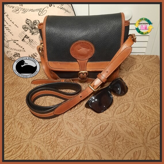 Vintage Dooney & Bourke All Weather Leather Crossbody Shoulder Bag Y2K
