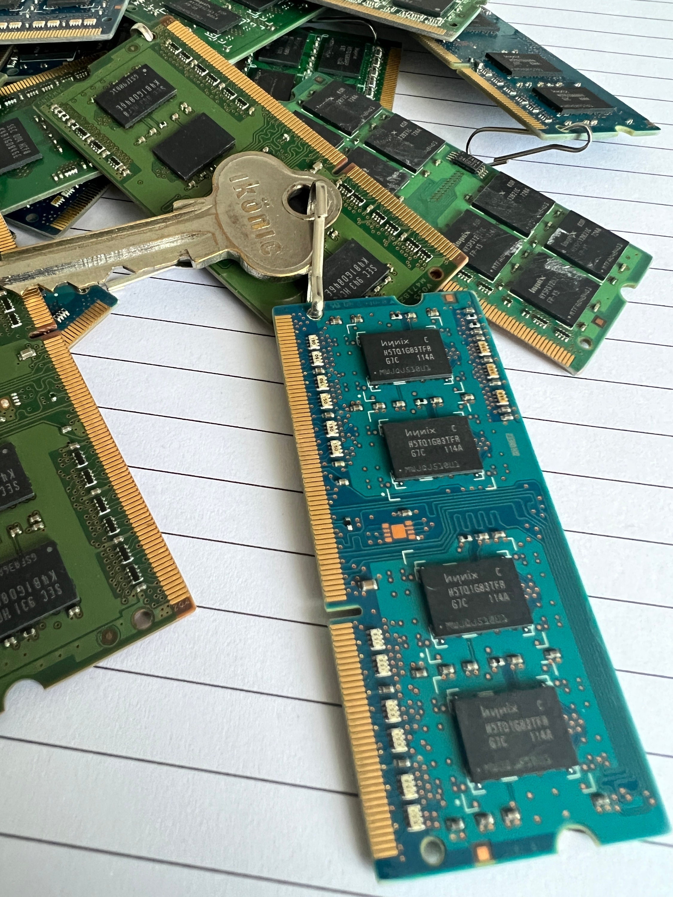 Old computer ram shop