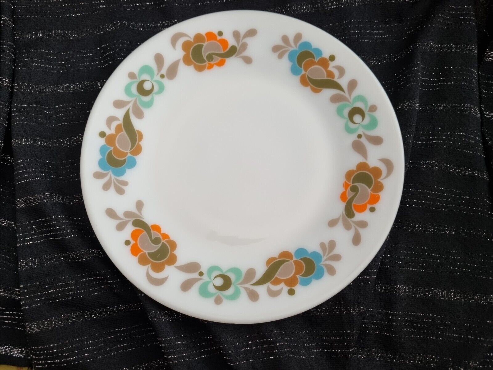 Vintage British 1970s JAJ *PYREX* Salad Plate in TEMPO 