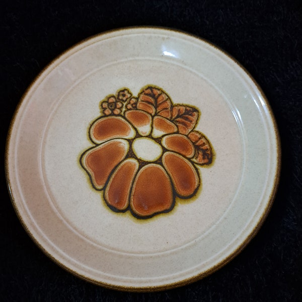 Pair of Lovely Vintage British 1970s KILNCRAFT Side Plates from the FESTIVAL Range with 'Rafflesia' Flower Design