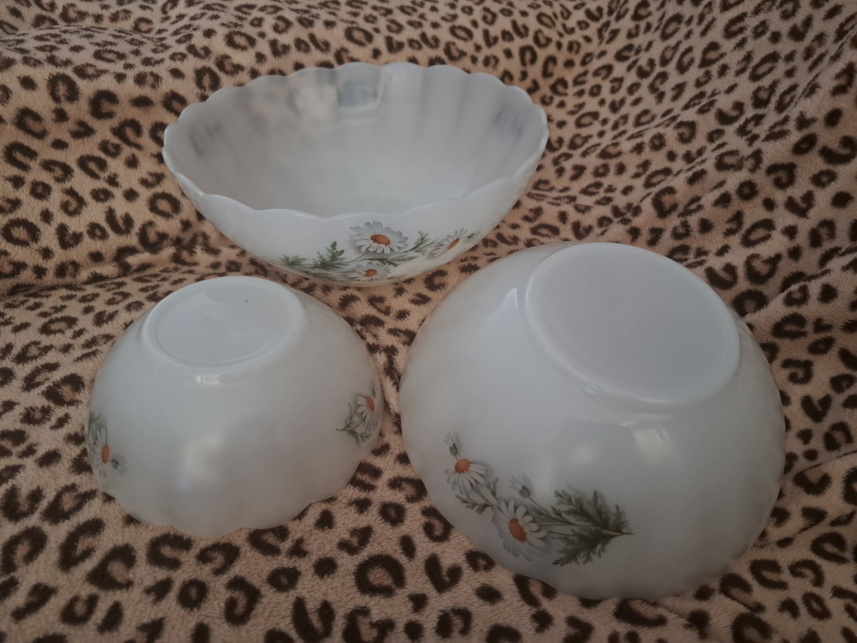 Beurrier Vintage Arcopal Motif Floral – Verre Blanc – Occasion