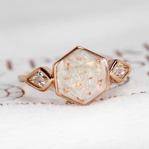 Ashes Jewelry, Ashes Ring, Cremation Ring, Cremation Jewelry, Pet Memorial Gift, Pet Ashes Jewelry, 14k gold, 18k gold (NON-HUMAN REMAINS)