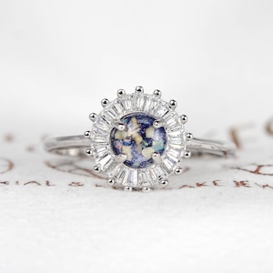 Ashes Jewelry, Ashes Ring, Cremation Ring, Cremation Jewelry, Pet Memorial Gift, Pet Ashes Jewelry, 14k gold, 18k gold (NON-HUMAN REMAINS)