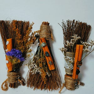 Besom Cleansing Protection Cinnamon Broom for Alter Yule and Rituals Spell Jar Crystals Cinnamon Sticks Over Door Broom Small Witch's Broom